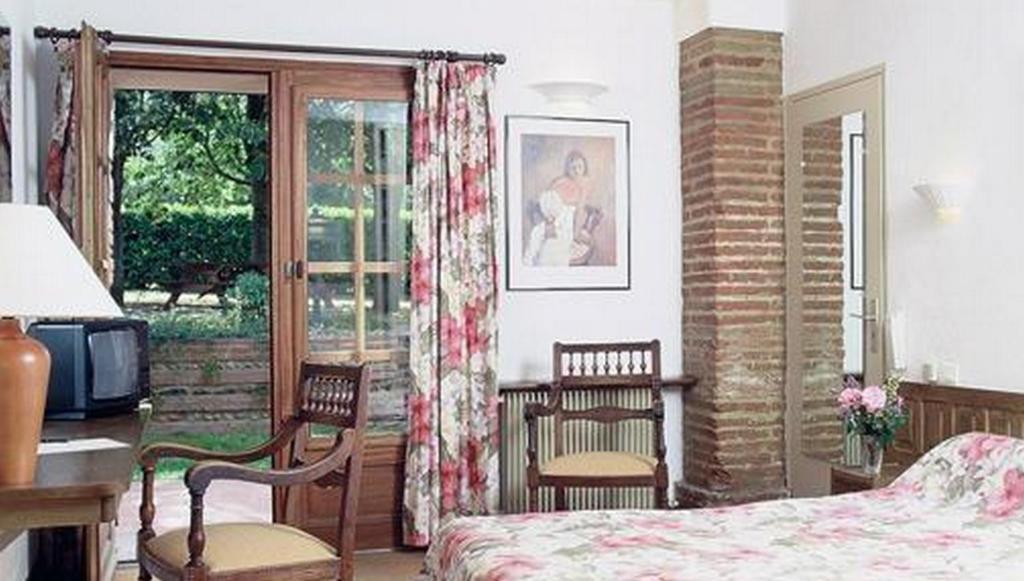 Hotel Le Ratelier Montaigut-sur-Save Zimmer foto